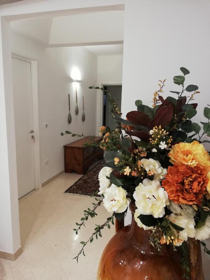 Ostuni Crispi House Hotell Exteriör bild